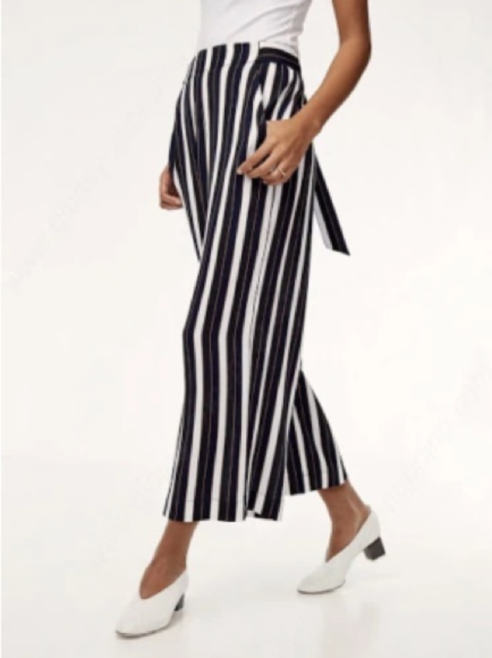 Aritzia Wilfred Faun Striped Wide-Leg Tie-Waist Pants. Preowned. XS